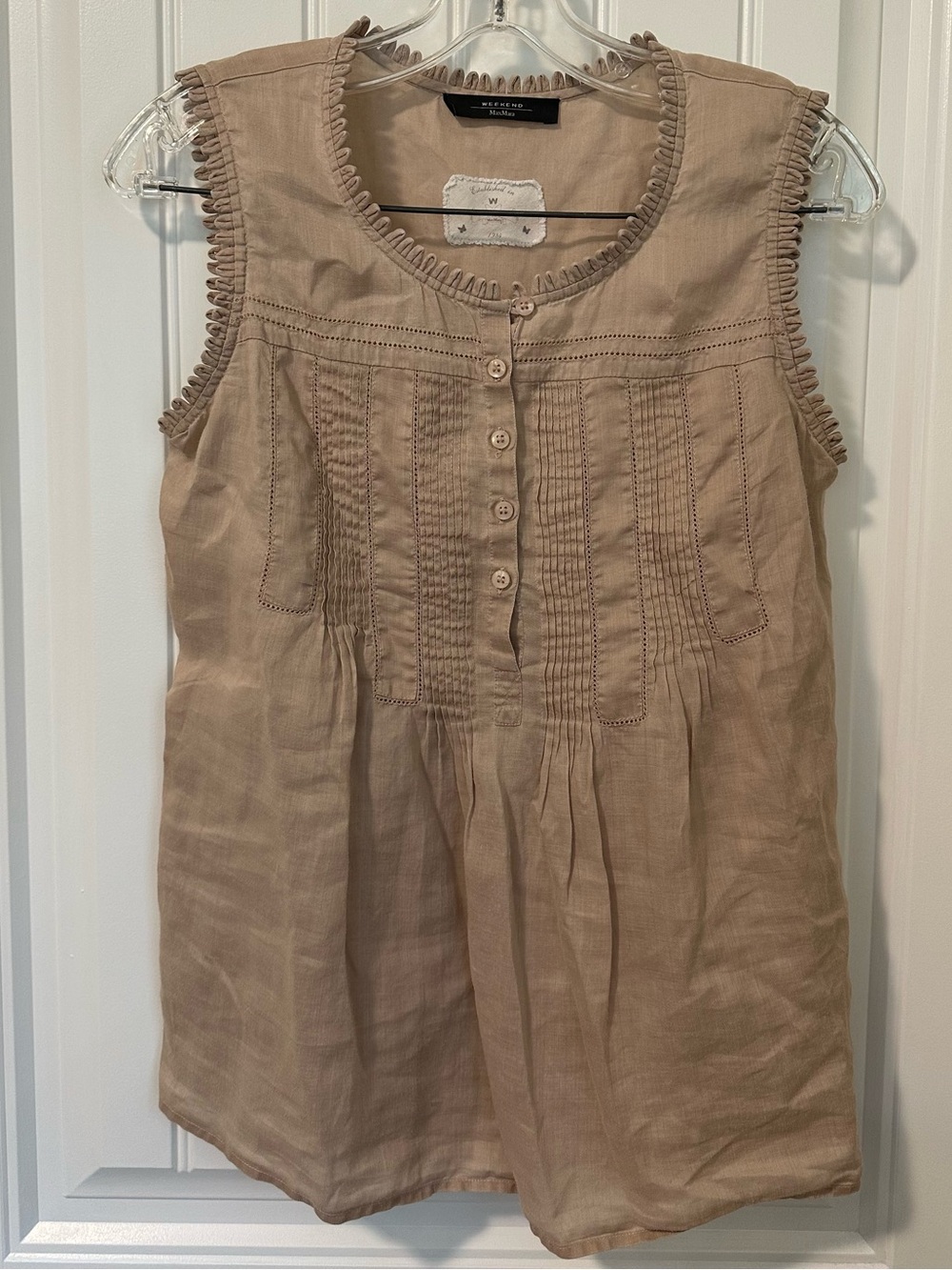 Weekend Max Mara Sleeveless Pintuck Button-Front Blouse Ramie Top
